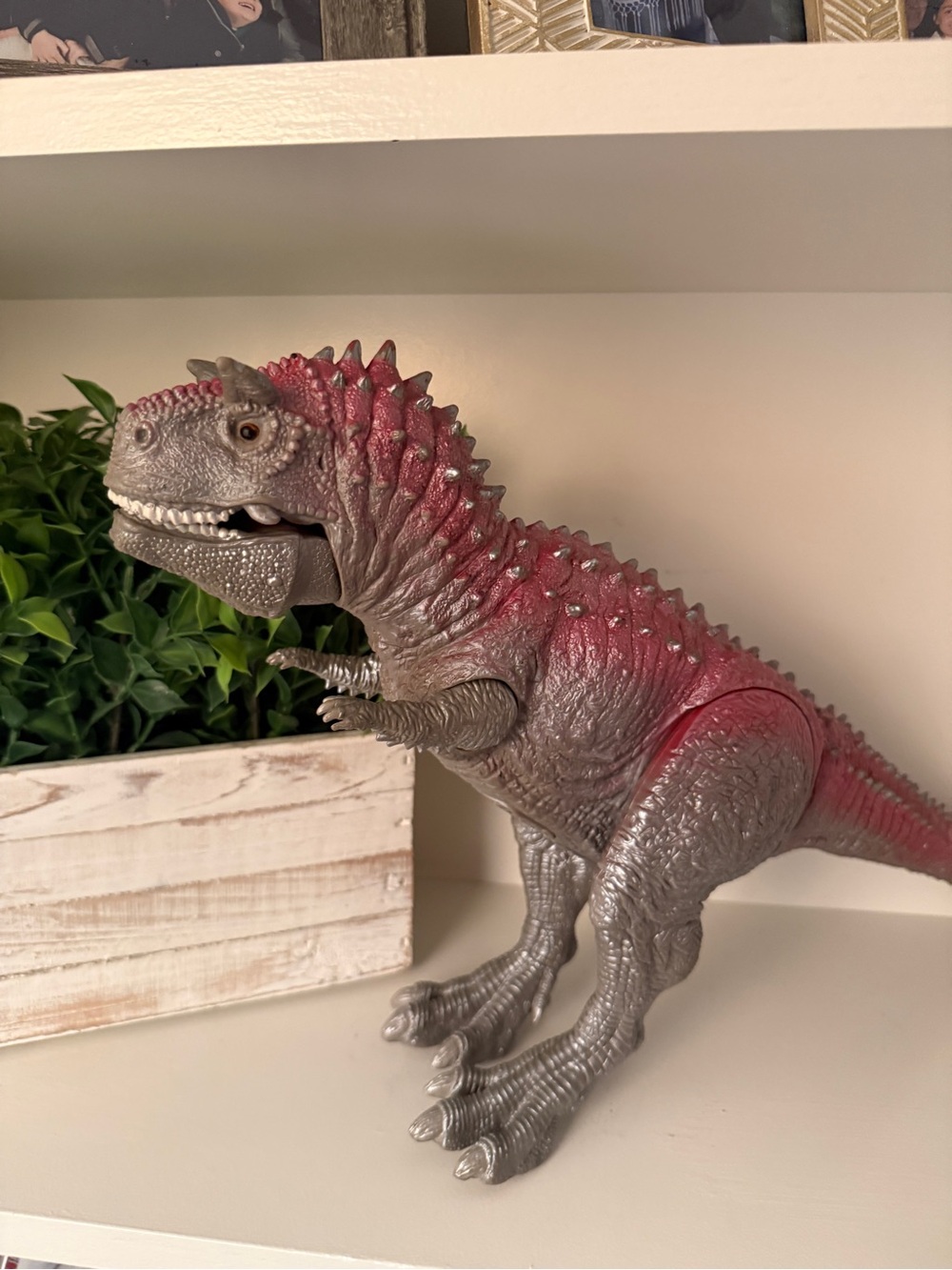 Disney’s Dinosaur Movie Carnotaurus 22" Toy 2000. Vintage. Works